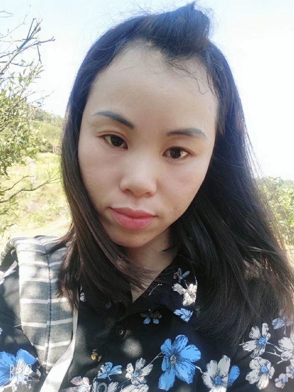 英英的第一张照片--怀化王婆说媒